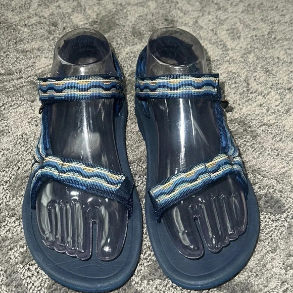 •Teva•​​ - Picture 4 of 6